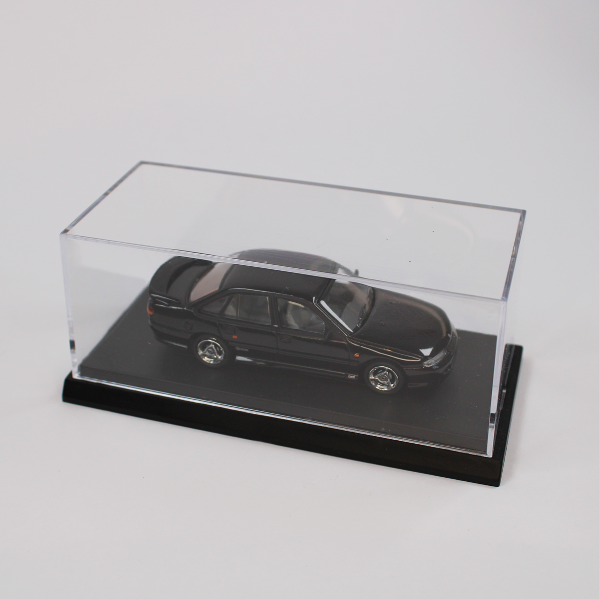 Biante Model Cars,1:64 Scale HSV VS GTS Biante Minicars Cherry Black Biante Minicars