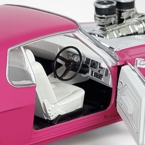 1:24 Scale Pink 1973 Blown HQ Monaro Model Car DDA Collectibles