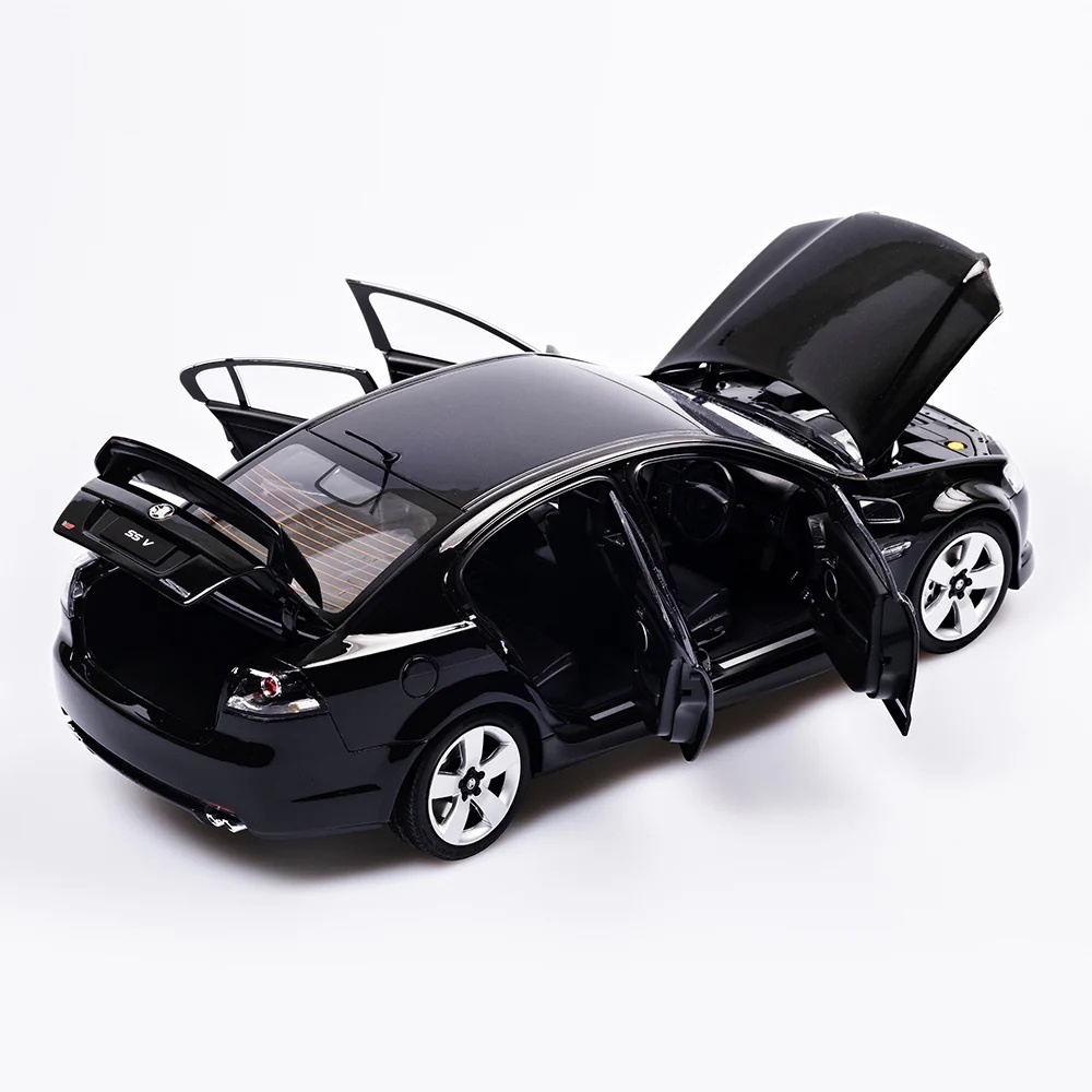 Authentic Collectables,1:18 Holden VE Commodore SS V Phantom Metallic Authentic Collectables