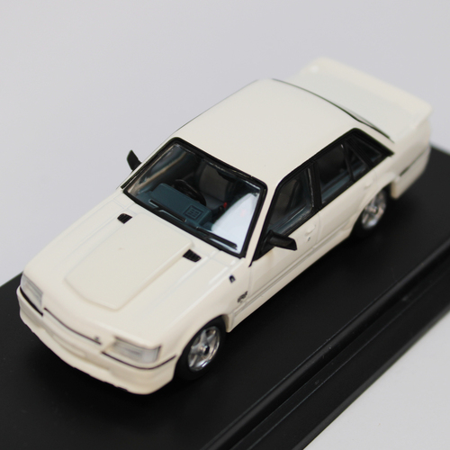 Biante Model Cars,1:64 Scale HDT VK Group 3 Alpine White Biante Minicars