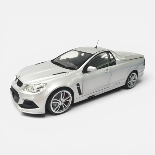 DDA Collectibles,1:24 Scale Silver HSV Maloo Ute by DDA Collectables
