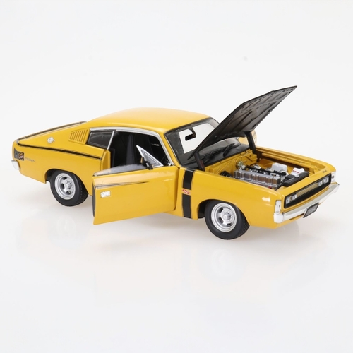 1:24 Scale Yellow Chrysler Valiant Charger E38 R/T by DDA Collectables