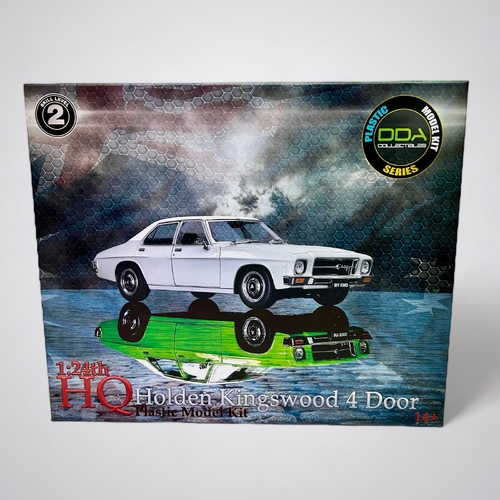 DDA Collectibles,1:24 HQ Holden Kingswood 4 Door Sedan Plastic Model Kit DDA Collectables