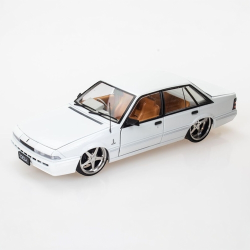 1:24 Scale Metallic White Custom Holden VL Commodore by DDA Collectables