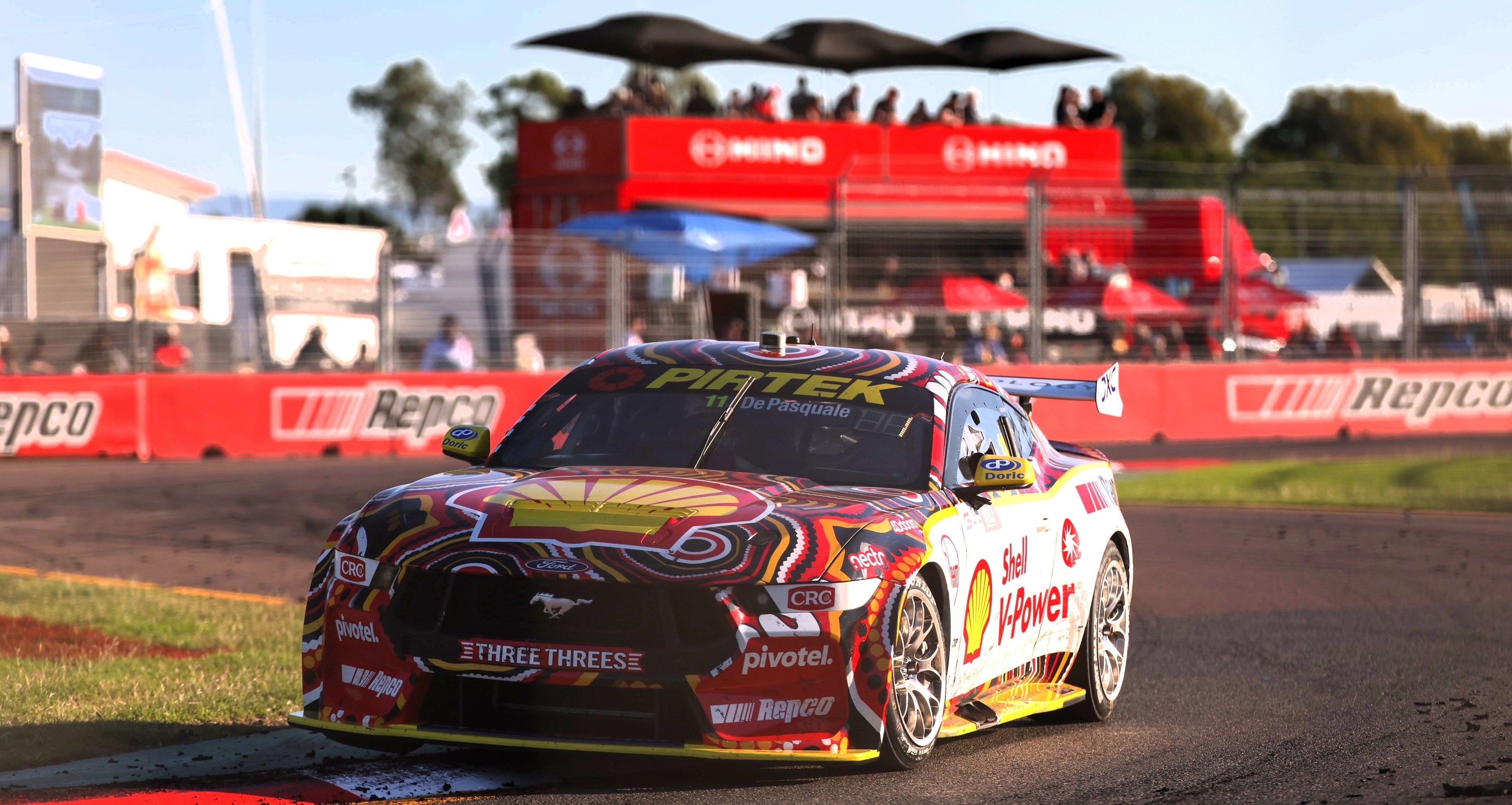 Ford wins with De Pasquale breaking through for Mustang victory in Townsville