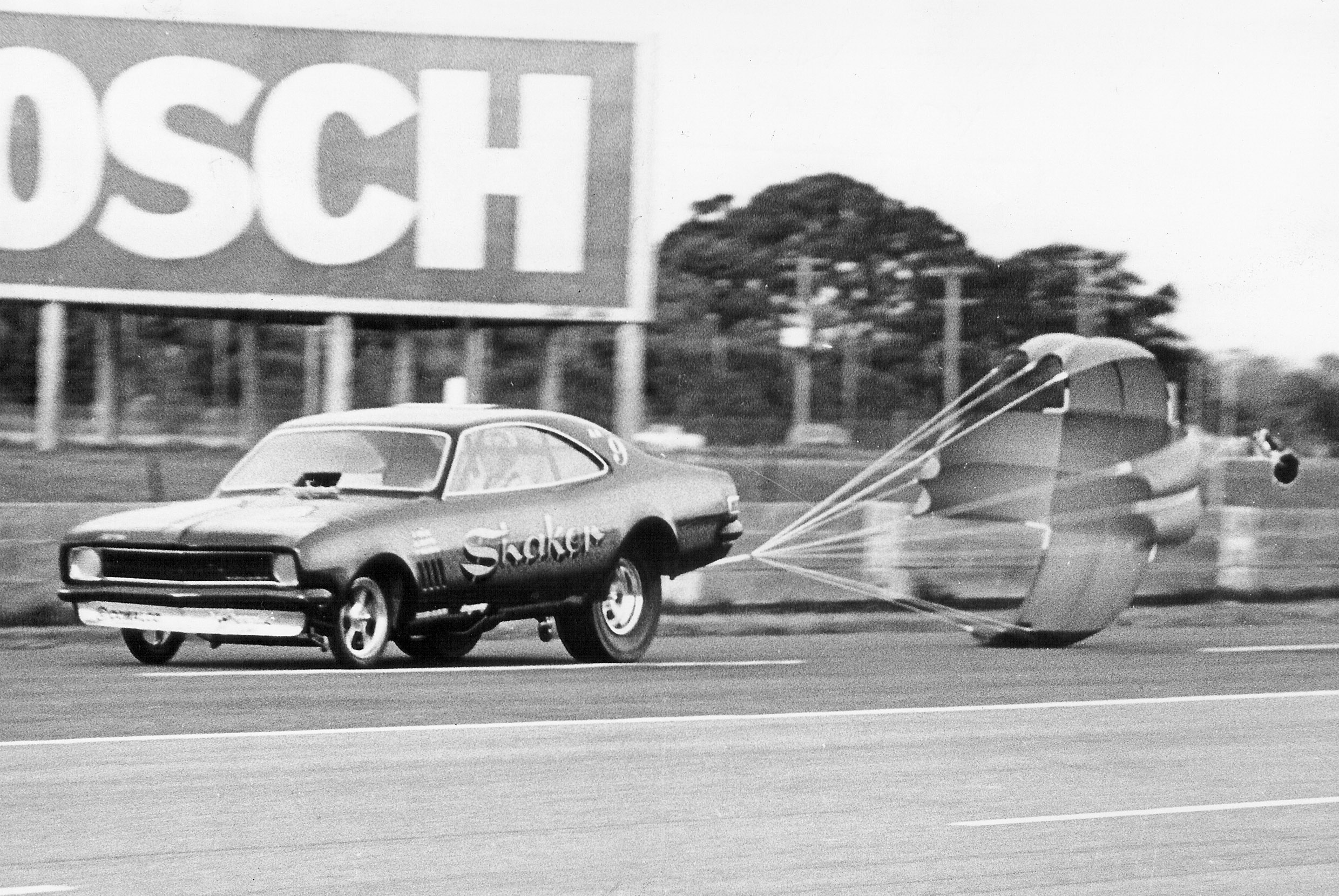 The Shaker HK Monaro takes GMH to the Quarter Mile