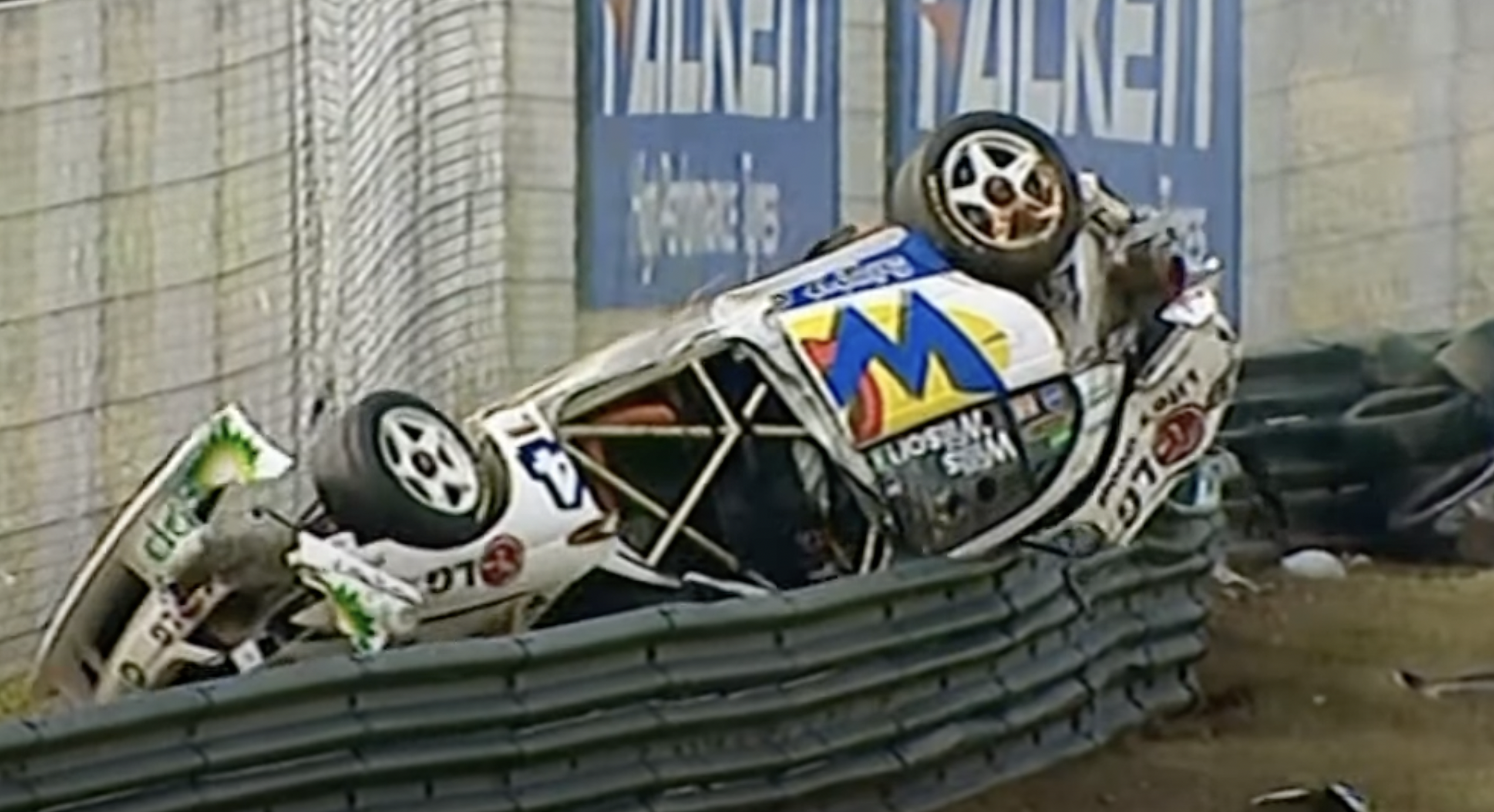 Unforgettable Crashes at the Sandown 500