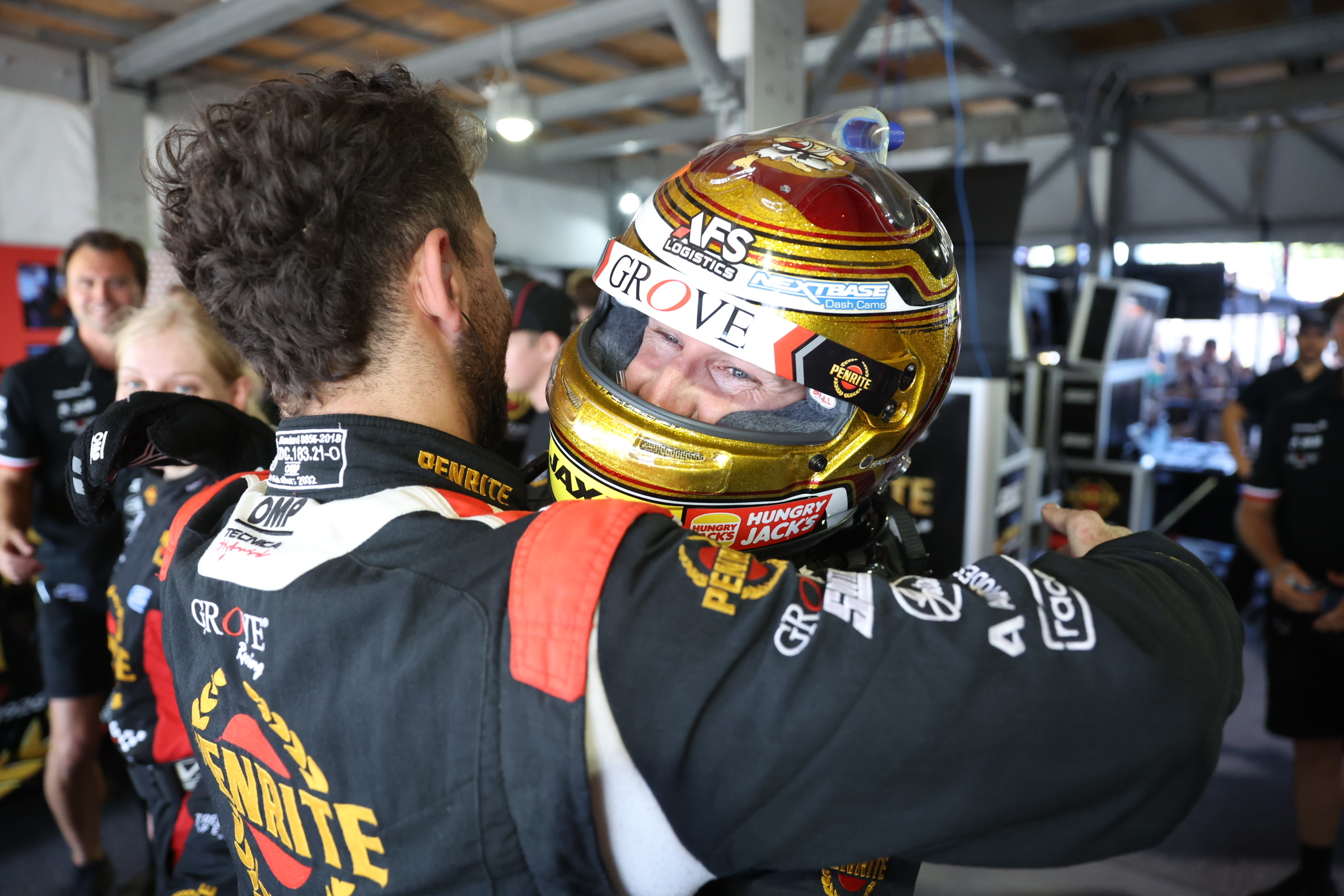 Reynolds claims pole as Ford goes 1-2 in Shootout