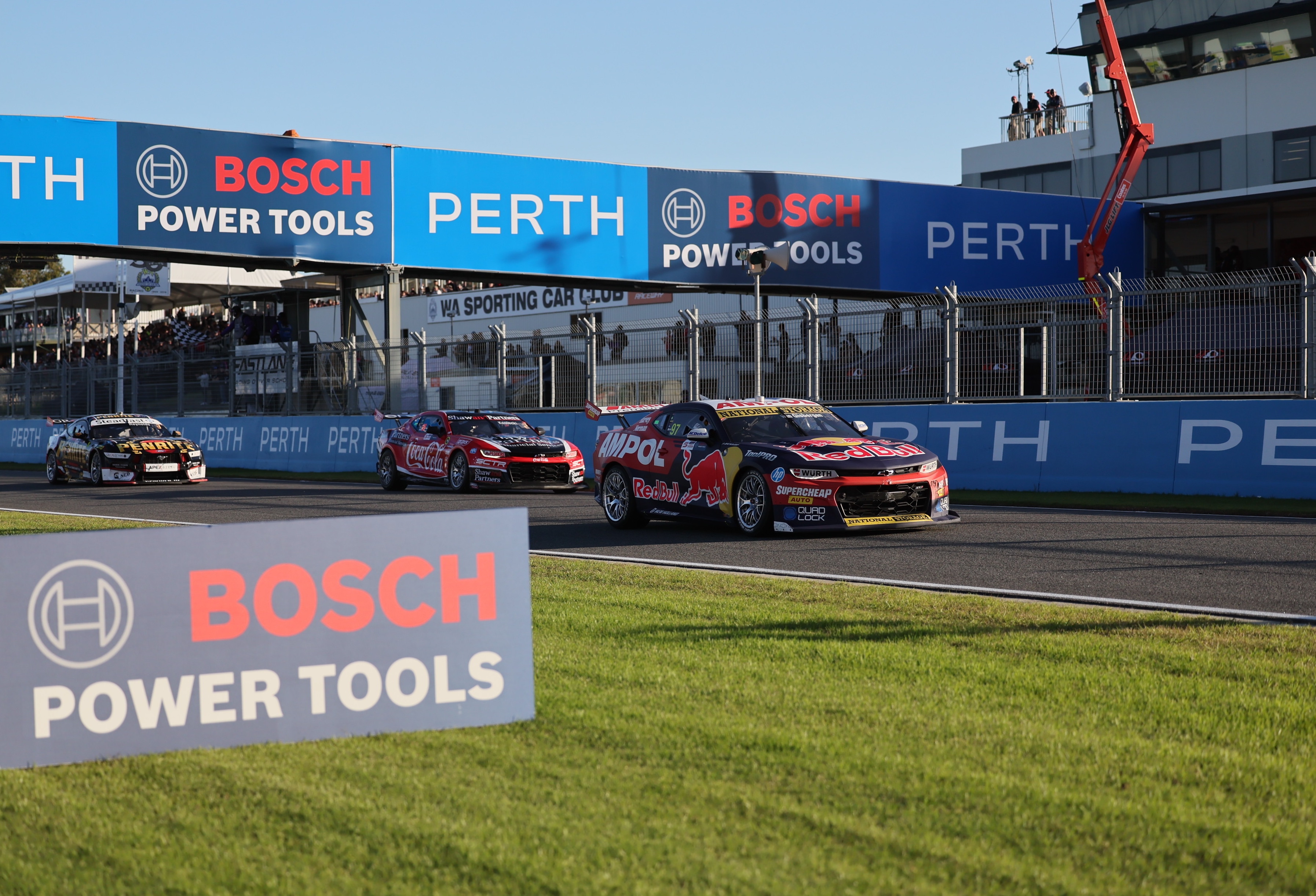 Van Gisbergen pips Kostecki after epic battle in Perth
